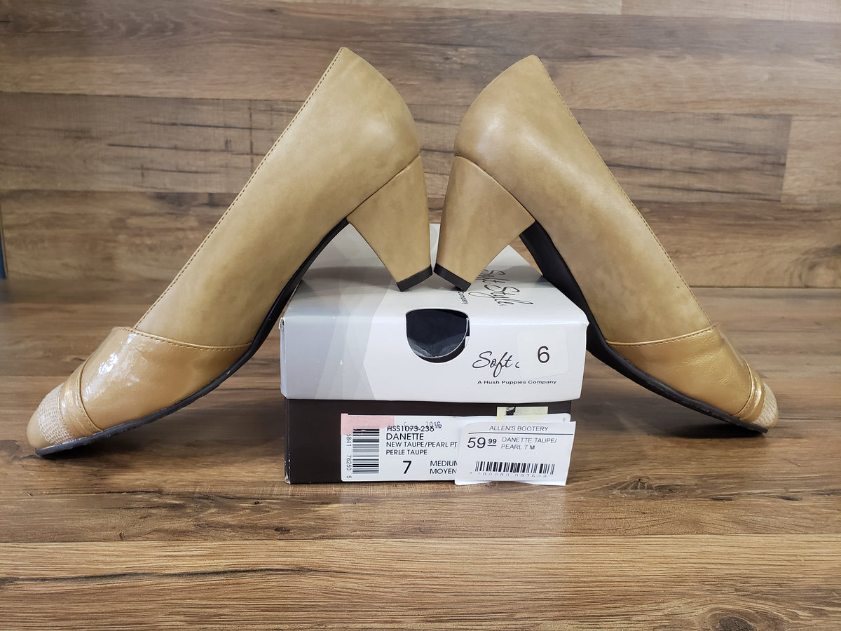 Soft Style Danette Mid Heel Pump Shoes