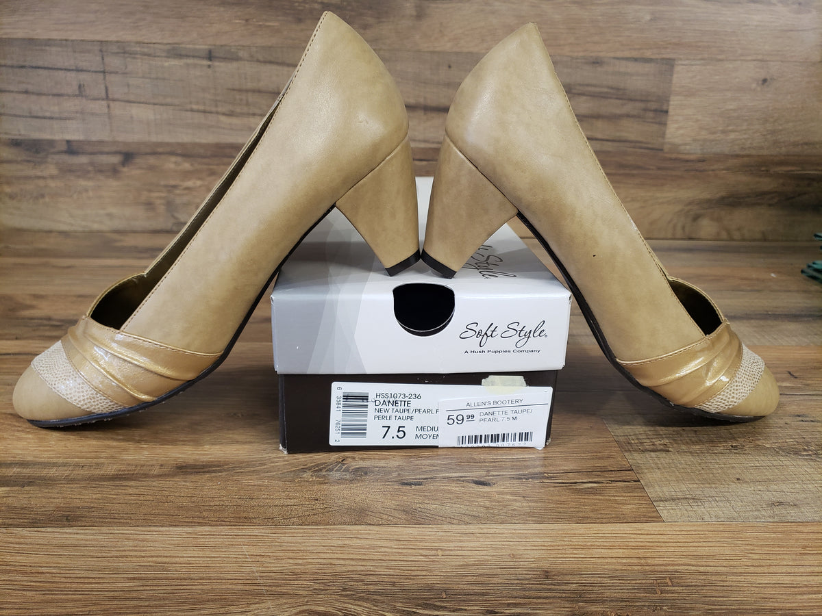Soft Style Danette Mid Heel Pump Shoes
