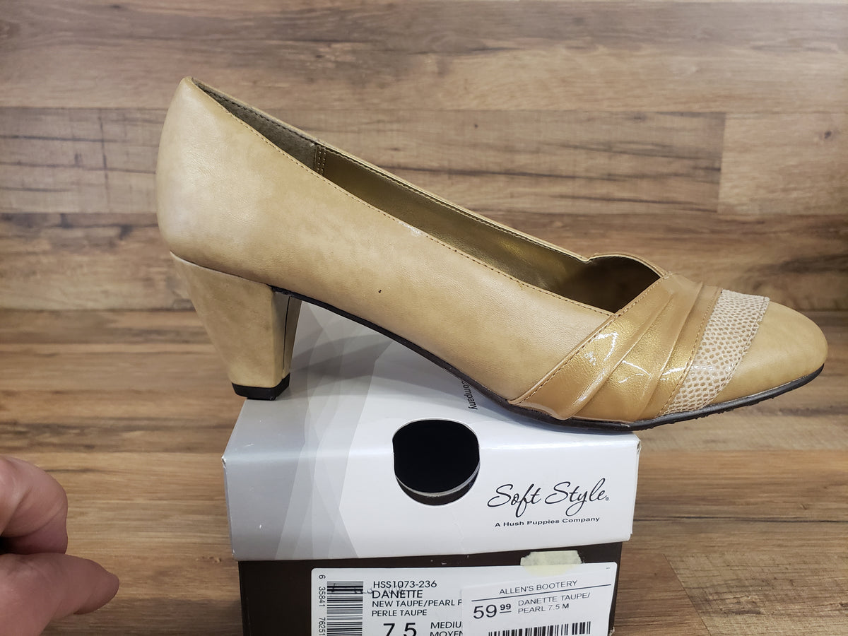 Soft Style Danette Mid Heel Pump Shoes