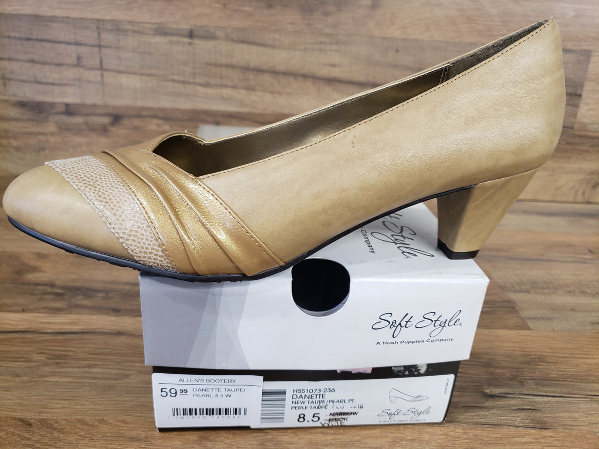 Soft Style Danette Mid Heel Pump Shoes