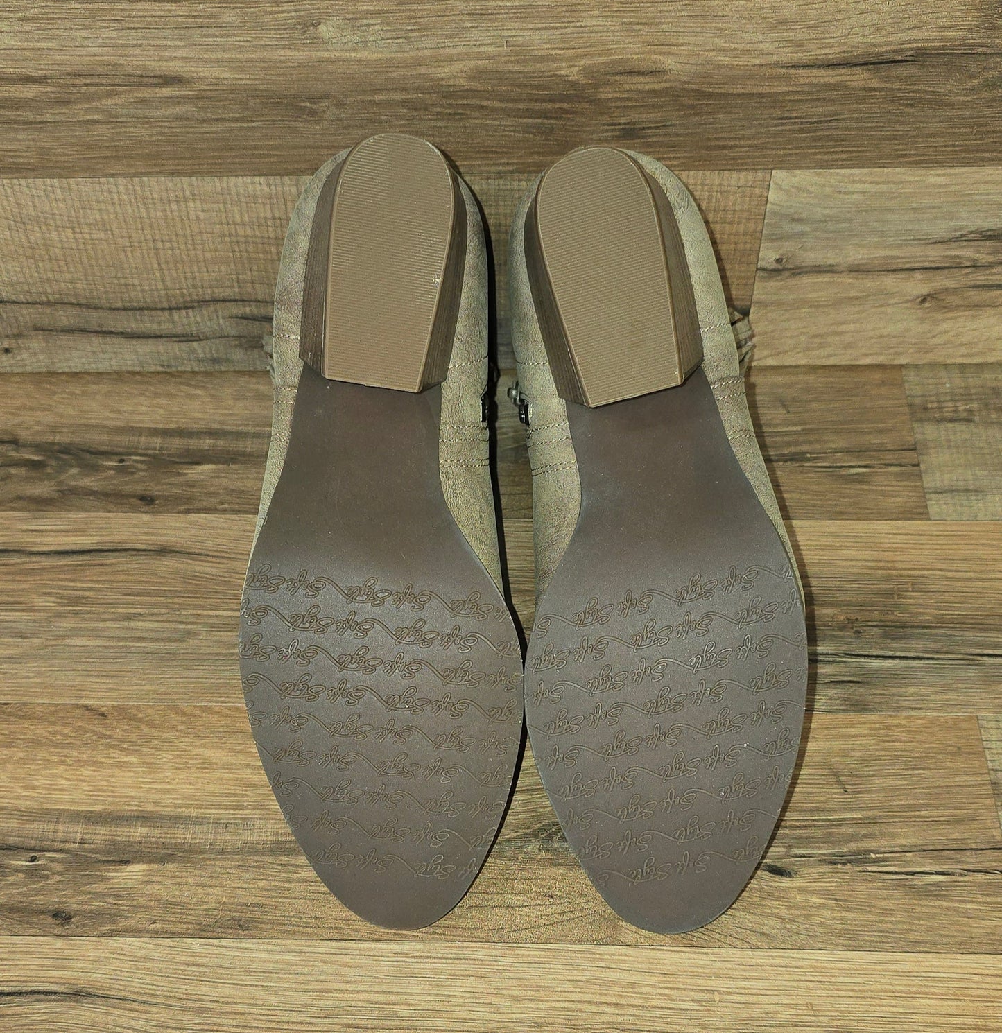 Gleda- Taupe Nubuck