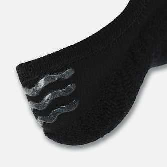 Allen's Bootery Xpand LW no-show sock in black featuring an anti-slip silicone heel grip and breathable Tencel fabric.