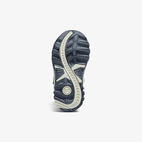 Allen's Bootery Artin 4.0 sneaker showing the durable, textured grey and navy rubber tread sole for active kids.