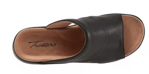 Allen's Bootery Nara black leather slide sandal with memory foam footbed and open toe design, top view.