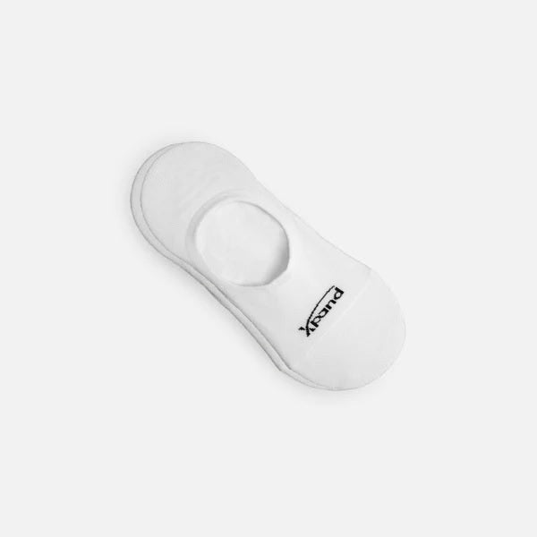Allen's Bootery white Xpand LW no-show socks made from breathable Tencel with anti-slip heel lock cushioning.